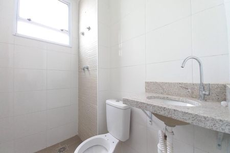 Apartamento para alugar com 66m², 2 quartos e 1 vaga Apartamento para alugar com 66m², 2 quartos e 1 vagaBanheiro da Suíte