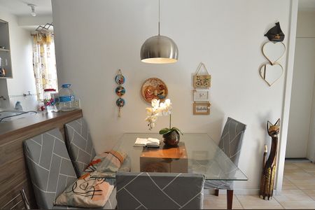 Sala de apartamento para alugar com 2 quartos, 46m² em Rubem Berta, Porto Alegre