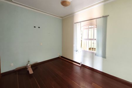 Casa à venda com 320m², 3 quartos e 3 vagasQuarto 2