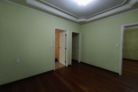 Casa à venda com 320m², 3 quartos e 3 vagasSala