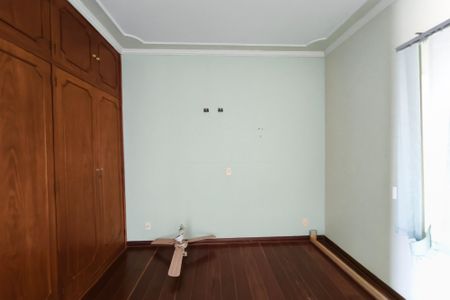 Casa à venda com 320m², 3 quartos e 3 vagasQuarto 2