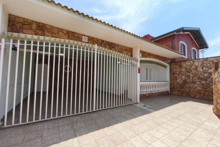 Casa à venda com 320m², 3 quartos e 3 vagasGaragem