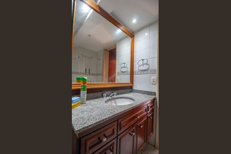 Apartamento à venda com 125m², 3 quartos e 1 vagaBanheiro da  Suite