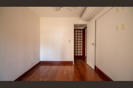 Apartamento à venda com 125m², 3 quartos e 1 vagaQuarto 