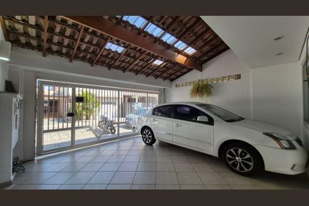 Casa à venda com 214m², 3 quartos e 2 vagasGaragem