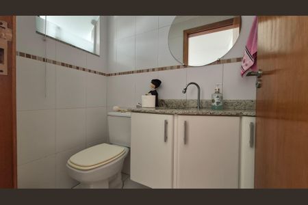 Casa à venda com 214m², 3 quartos e 2 vagasBanheiro