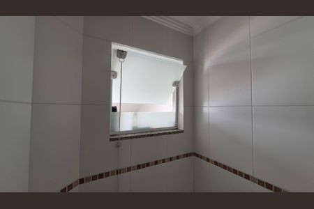 Casa à venda com 214m², 3 quartos e 2 vagasBanheiro