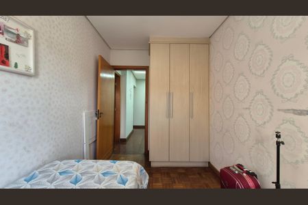 Casa à venda com 214m², 3 quartos e 2 vagasQuarto