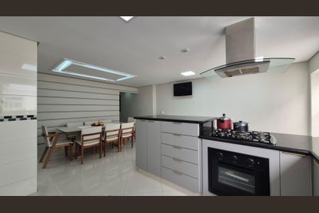 Casa à venda com 214m², 3 quartos e 2 vagasCozinha