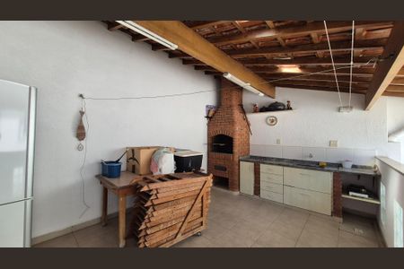 Casa à venda com 214m², 3 quartos e 2 vagasChurrasqueira