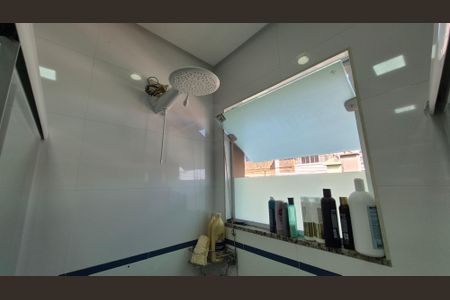 Casa à venda com 214m², 3 quartos e 2 vagasBanheiro da suíte