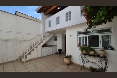 Casa à venda com 214m², 3 quartos e 2 vagasArea externa