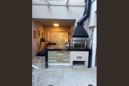 Casa à venda com 4 quartos, 320m² em Jardim Prudência, São Paulo