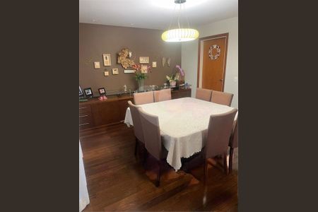 Casa à venda com 4 quartos, 320m² em Jardim Prudência, São Paulo