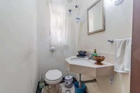 Casa à venda com 360m², 3 quartos e 6 vagasLavabo