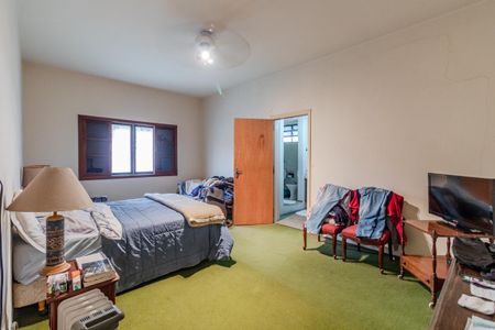 Casa à venda com 360m², 3 quartos e 6 vagasSuíte