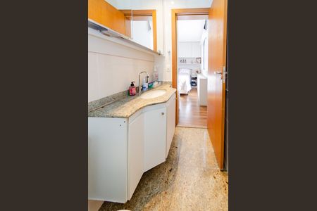 Apartamento à venda com 130m², 3 quartos e 3 vagasBanheiro suíte