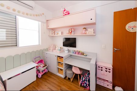 Apartamento à venda com 130m², 3 quartos e 3 vagasQuarto 2