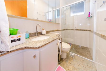 Apartamento à venda com 130m², 3 quartos e 3 vagasBanheiro social