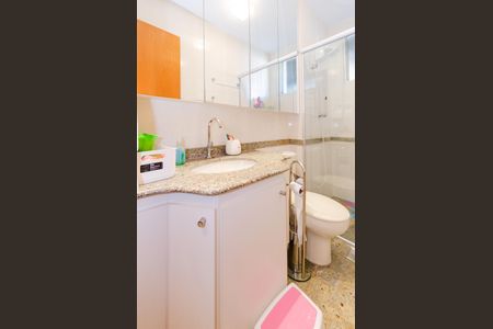 Apartamento à venda com 130m², 3 quartos e 3 vagasBanheiro social