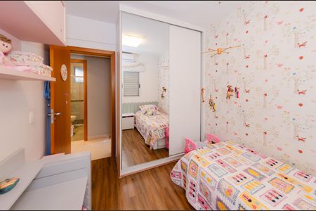 Apartamento à venda com 130m², 3 quartos e 3 vagasQuarto 2