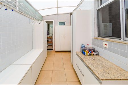 Apartamento à venda com 130m², 3 quartos e 3 vagasÁrea de serviço