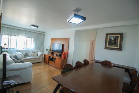 Apartamento à venda com 80m², 2 quartos e sem vagaSala