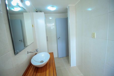 Apartamento à venda com 80m², 2 quartos e sem vagaBanheiro