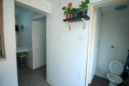 Apartamento à venda com 80m², 2 quartos e sem vagaBanheiro de Serviço