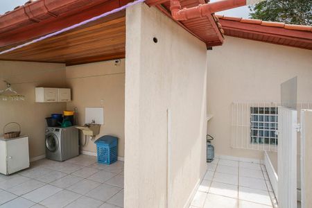 Casa à venda com 250m², 5 quartos e 3 vagasÁrea de serviço
