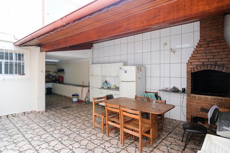 Casa à venda com 250m², 5 quartos e 3 vagasQuintal
