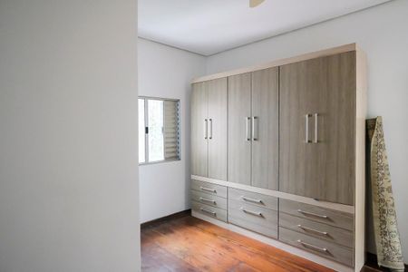 Casa à venda com 250m², 5 quartos e 3 vagasSuíte