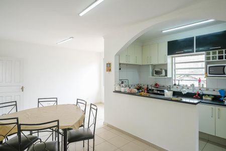 Casa à venda com 250m², 5 quartos e 3 vagasCozinha