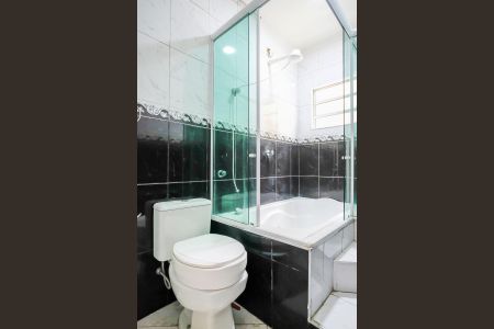 Casa à venda com 250m², 5 quartos e 3 vagasBanheiro da suíte