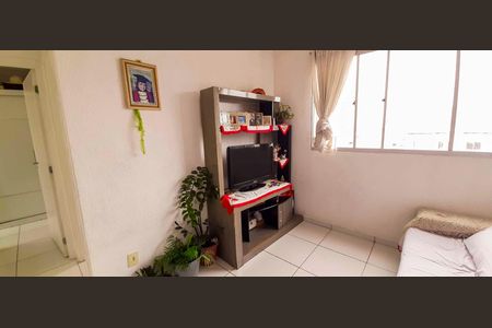 Sala de apartamento para alugar com 2 quartos, 40m² em São Pedro, Osasco