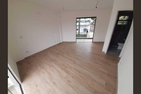 Casa à venda com 3 quartos, 266m² em Jardim Guanabara, Rio de Janeiro