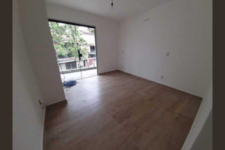 Casa à venda com 3 quartos, 266m² em Jardim Guanabara, Rio de Janeiro