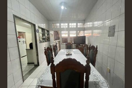 Casa à venda com 3 quartos, 214m² em Jardim Guanabara, Rio de Janeiro