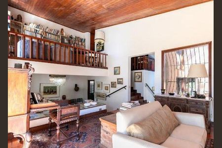 Casa à venda com 3 quartos, 250m² em Jardim Guedala, São Paulo