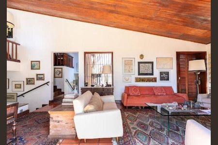 Casa à venda com 3 quartos, 250m² em Jardim Guedala, São Paulo