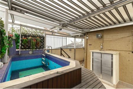 Casa para alugar com 4 quartos, 433m² em Santana, São Paulo