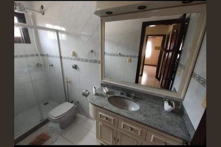 Casa à venda com 4 quartos, 341m² em Piratininga, Niterói