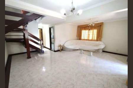 Casa à venda com 4 quartos, 341m² em Piratininga, Niterói