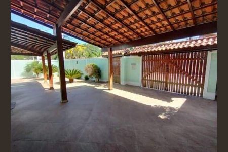 Casa à venda com 4 quartos, 341m² em Piratininga, Niterói
