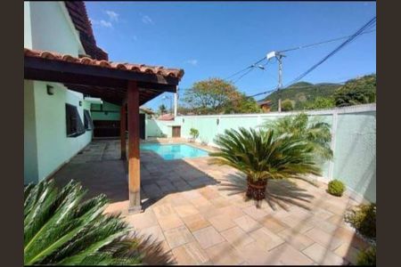 Casa à venda com 4 quartos, 341m² em Piratininga, Niterói