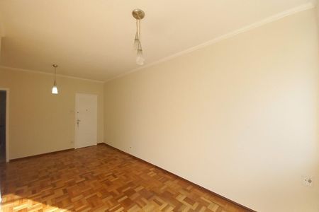 Apartamento à venda com 120m², 3 quartos e 1 vaga Apartamento à venda com 120m², 3 quartos e 1 vagaSala
