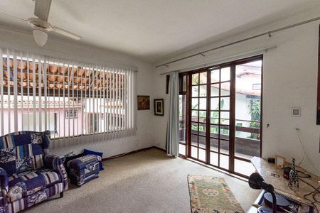 Casa à venda com 5 quartos, 274m² em Itaipu, Niterói