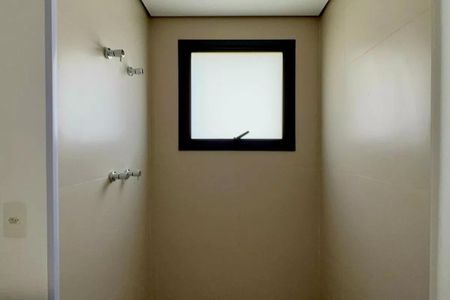 Apartamento à venda com 195m², 4 quartos e 3 vagasBanheiro da Suíte 1