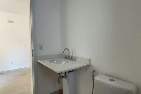 Apartamento à venda com 195m², 4 quartos e 3 vagasBanheiro da Suíte 2