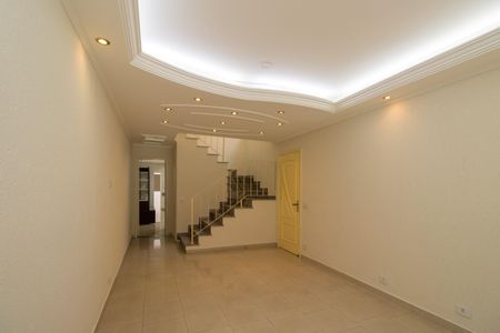 Sala de casa à venda com 4 quartos, 250m² em Jardim Avelino, São Paulo